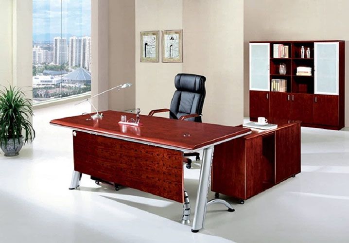 Nên chọn bàn làm việc của giám đốc có màu đỏ, hồng, vàng hay nâu đất